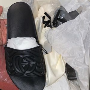 Gucci Women’s Matelasse rubber slides